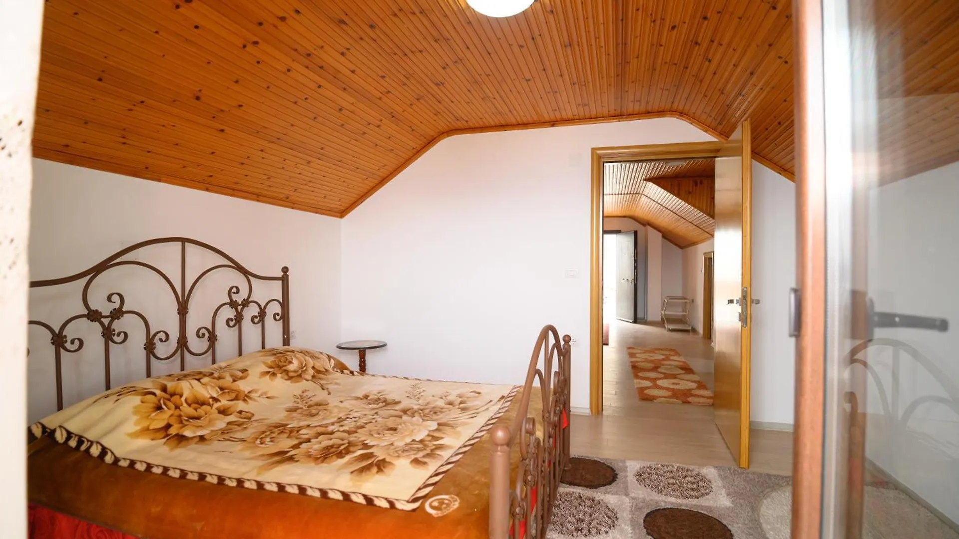 Villa Bardhi Guesthouse Pogradec Albánia